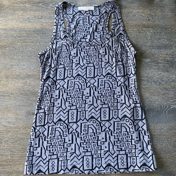 Forever 21 Tops - 3/$9 Forever 21 gray and black Aztec print tank top medium